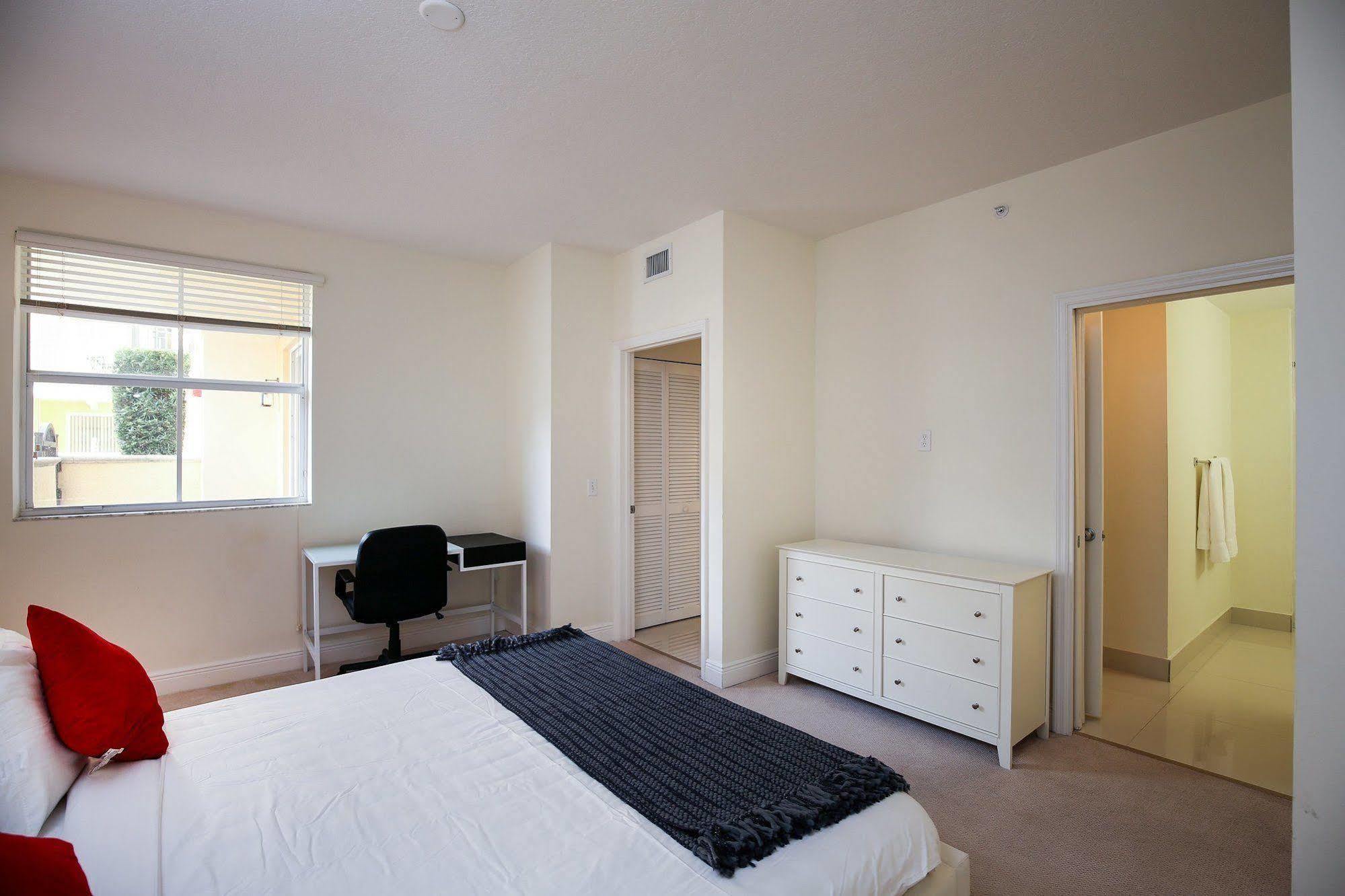 Pelicanstay In Coral Gables Miami Екстер'єр фото
